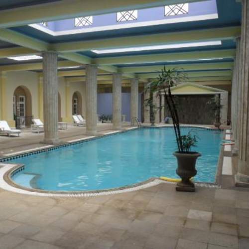 Tratamento de spa com águas termais em Poços de Caldas